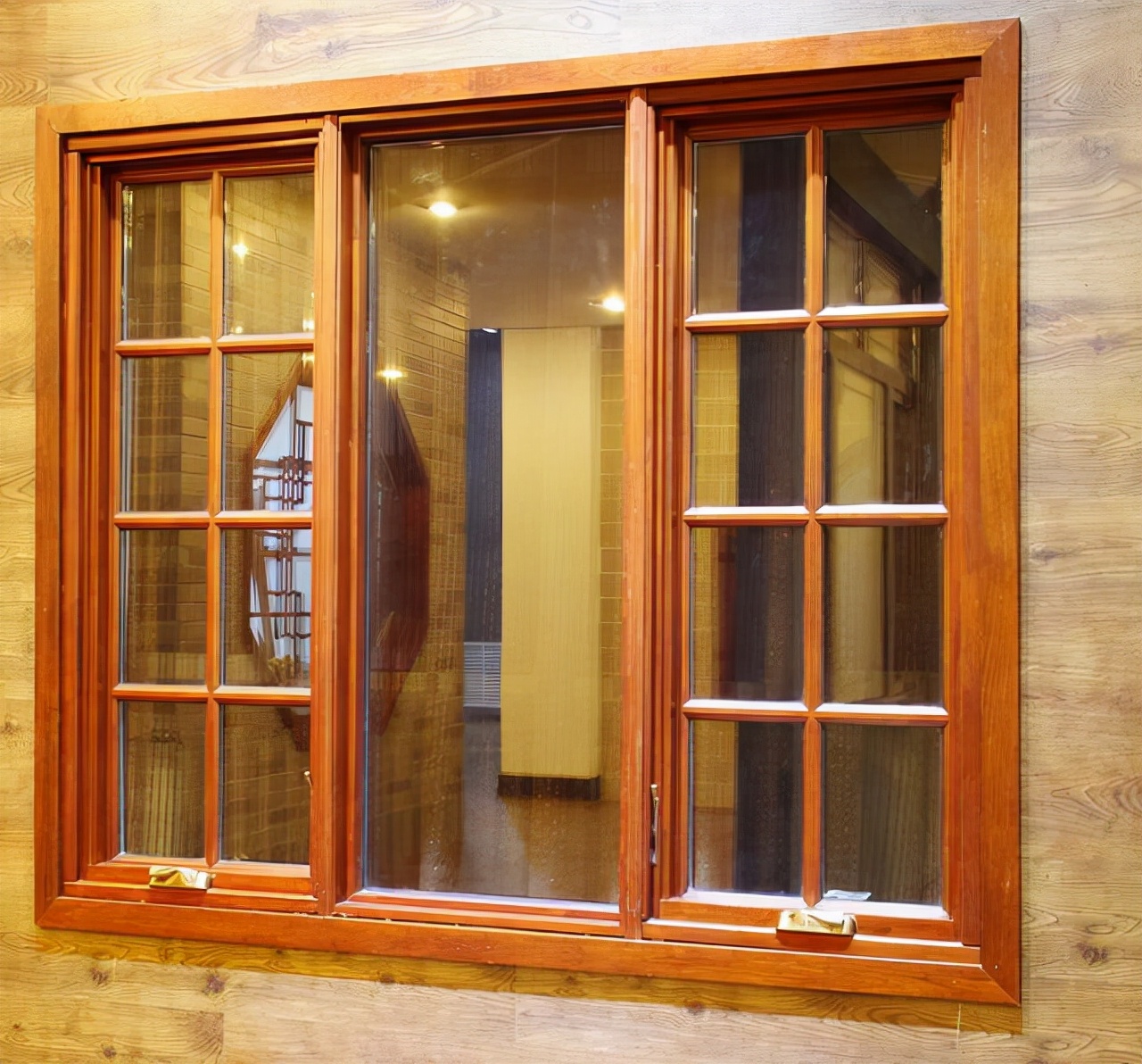 斷橋鋁和鋁包木窗到底哪個好?沈陽斷橋鋁門窗廠家良心話:挑好不挑貴!