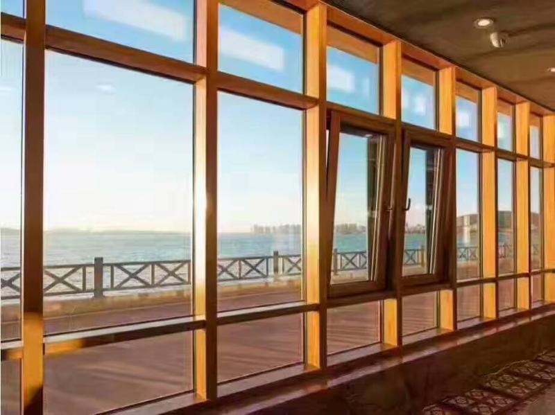 斷橋鋁和鋁包木窗到底哪個好?沈陽斷橋鋁門窗廠家良心話:挑好不挑貴!