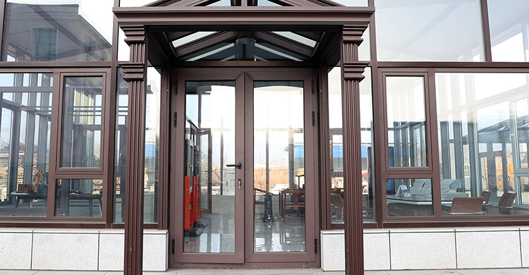 沈陽陽光房制作廠家淺談陽光房?jī)?nèi)通風(fēng)的重要性