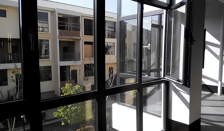 沈陽艾惟多陽光房系統門窗