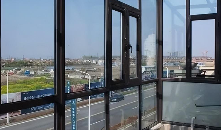 沈陽艾惟多陽光房系統門窗